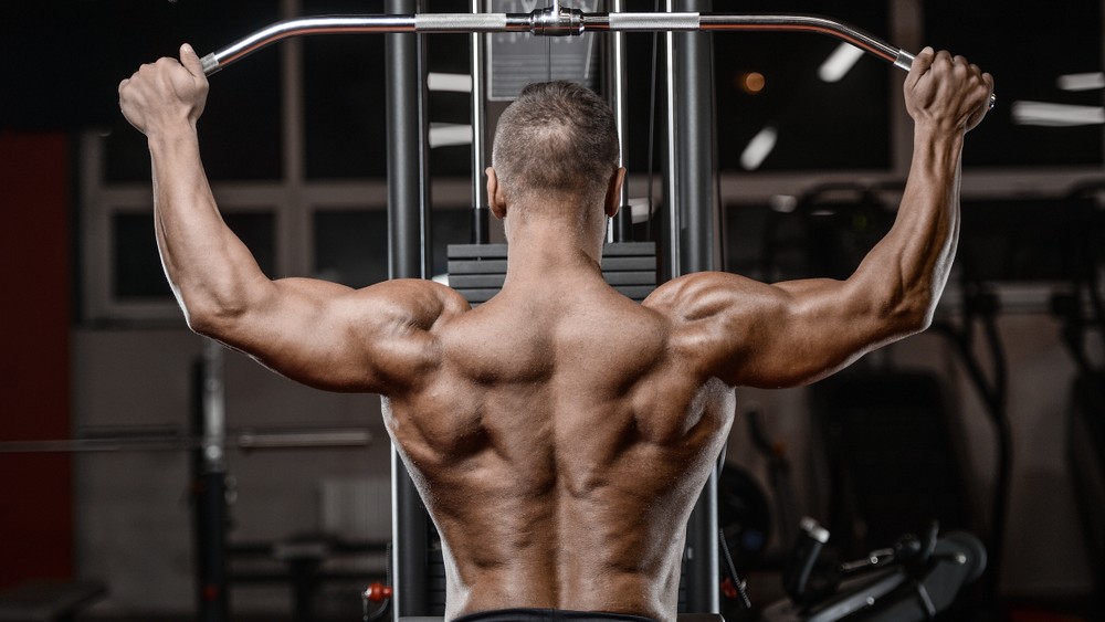 Cara Menggunakan Mesin Lat Pulldown dan Low Row
